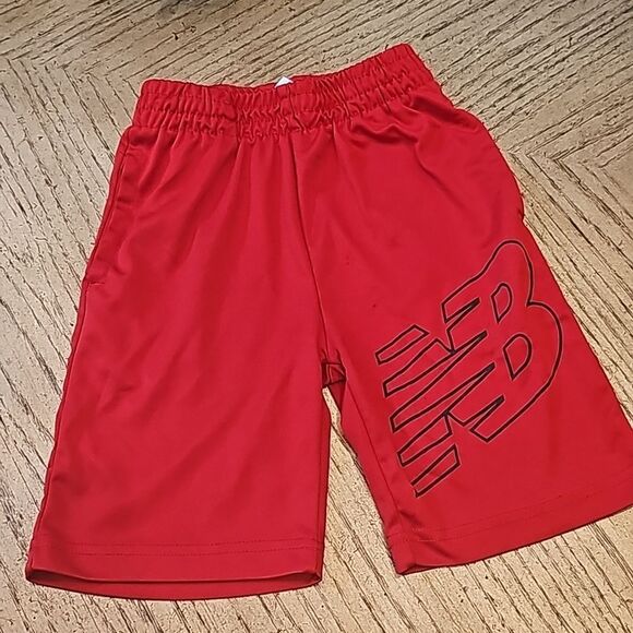 Red athletic shorts New Balance size M 5/6 - Picture 7 of 7